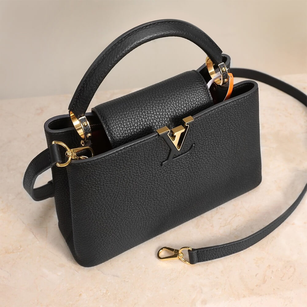 LV   Capucines MM