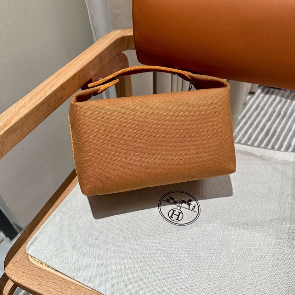 H**mes toiletery bag