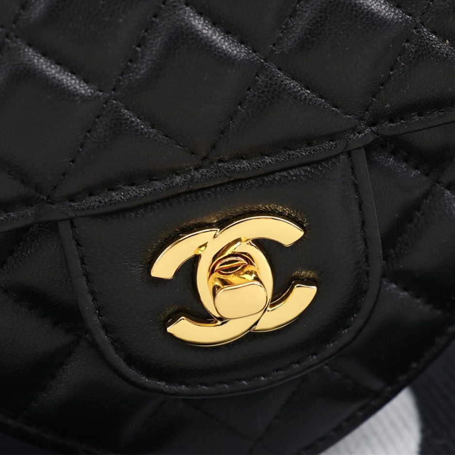 Ch*el 22s heart bag