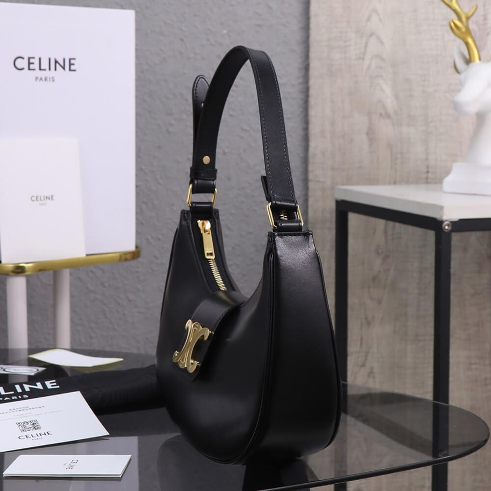 Ce**e medium ava triomphe bag in smooth calfskin