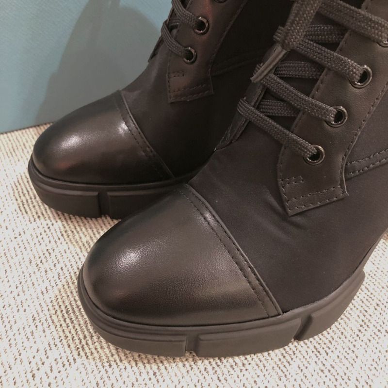 Pra*a black high boots