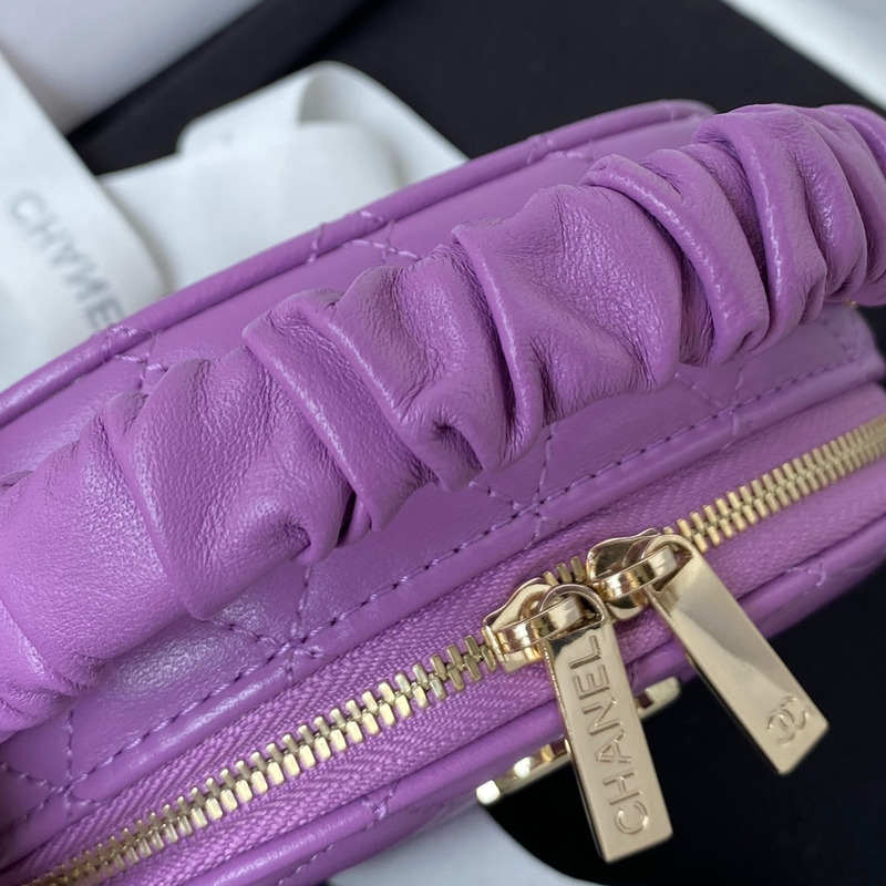 Ch*el vanity case - shiny lambskin & gold-tone metal purple