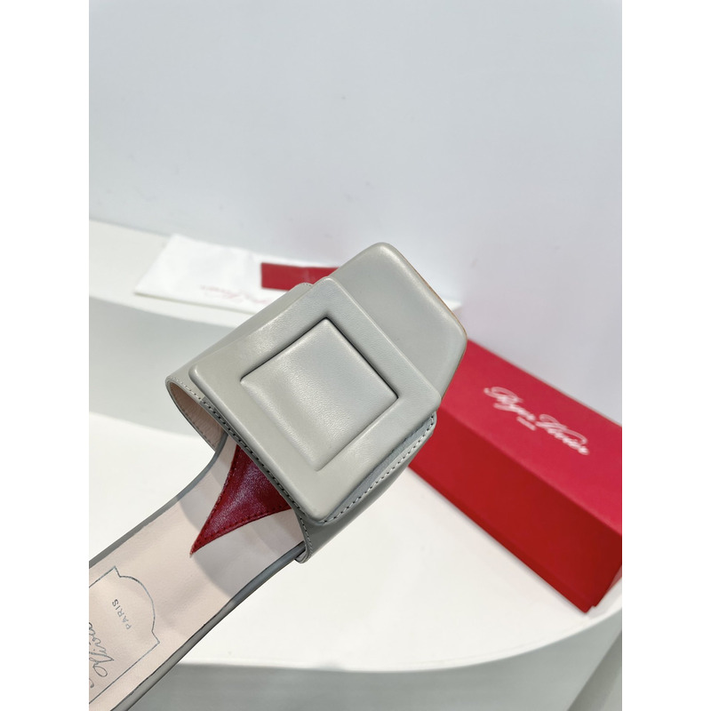 roger u1u1e covered patent leather buckle mules gray