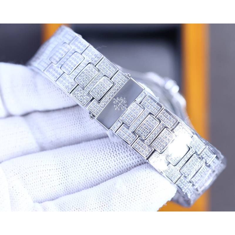 patek philippe nautilus 5711 white emerald Di*m*nds