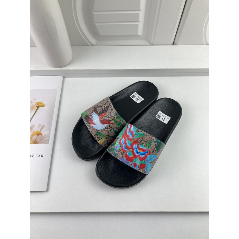 G*u*i butterfly slides