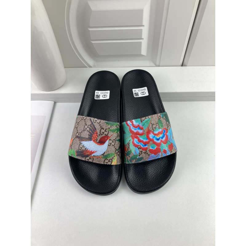 G*u*i butterfly slides