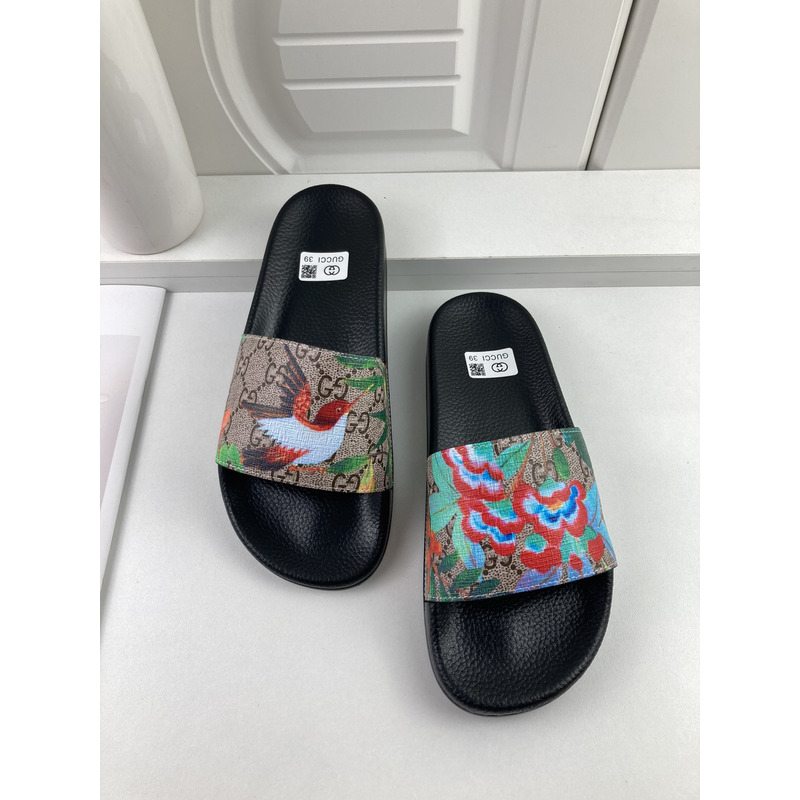 G*u*i butterfly slides