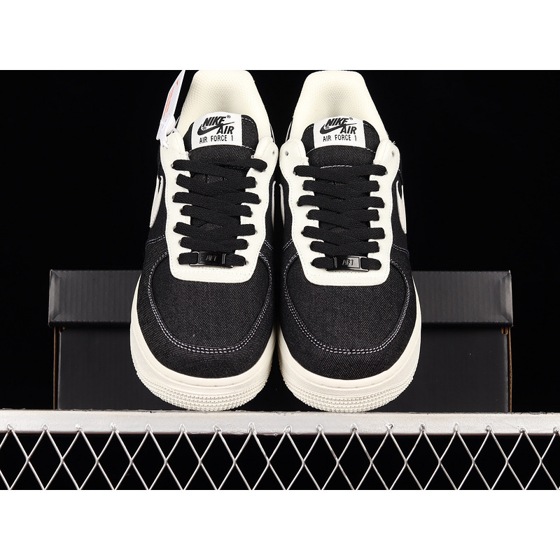 Nike Air Force 1 Canvas Sneakers Black