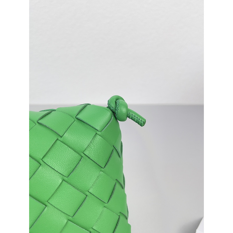 Bo*te*ga ve*ne*ta intreccio nappa mini shoulder bag in bright green