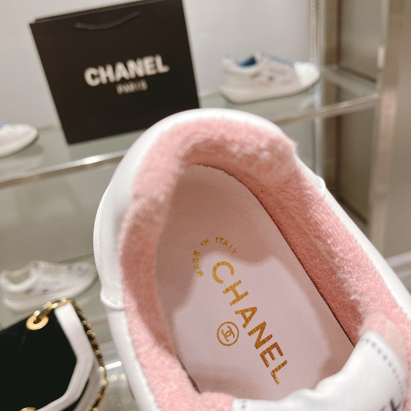 Ch*el logo embroidered sneakers white pink