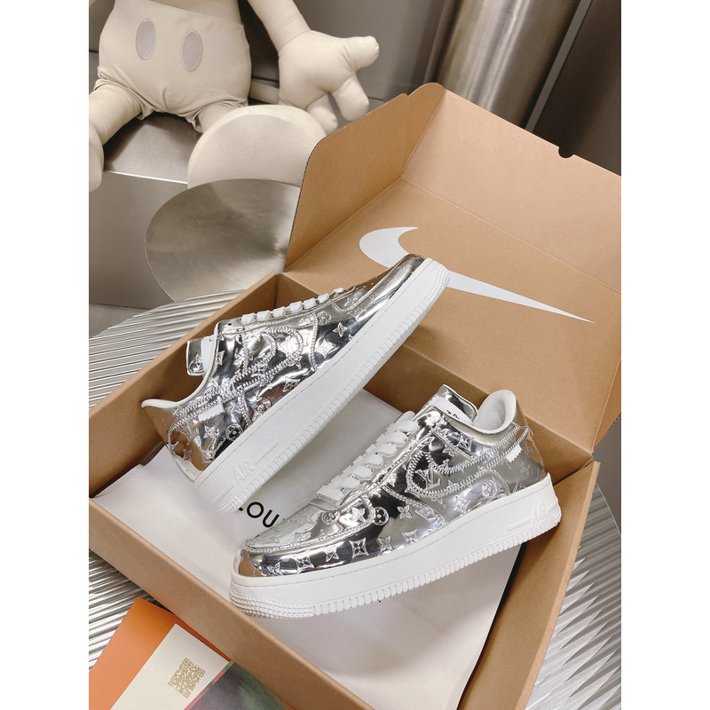 l**is V*t*n x nike air force 1 drop1 met silver