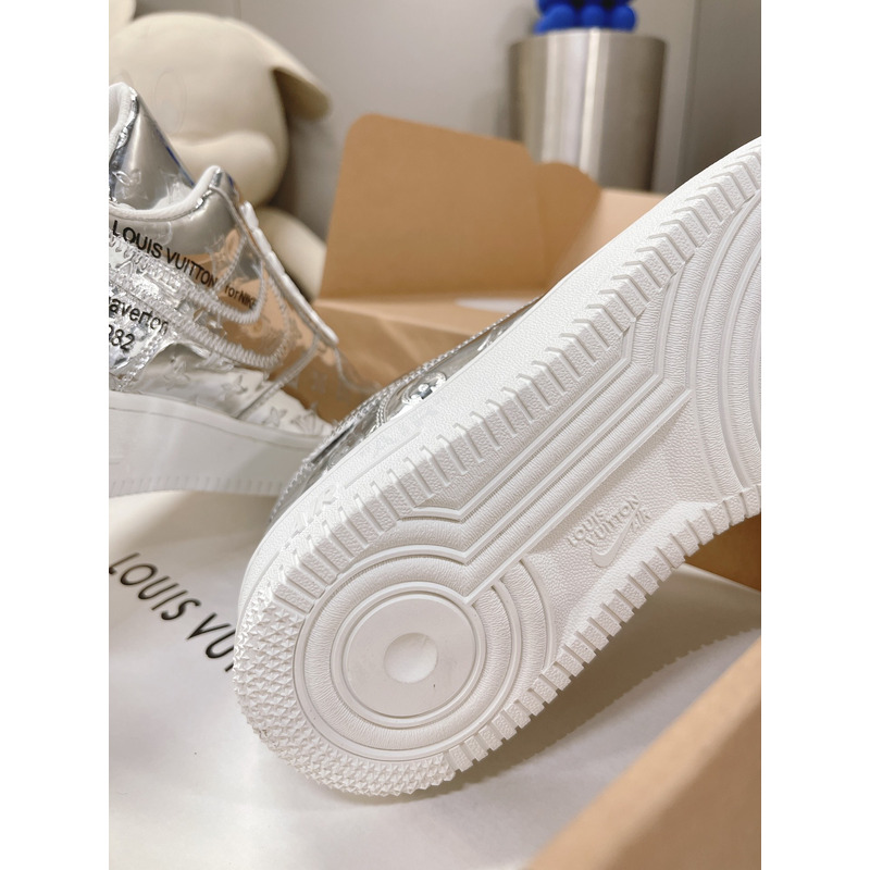l**is V*t*n x nike air force 1 drop1 met silver