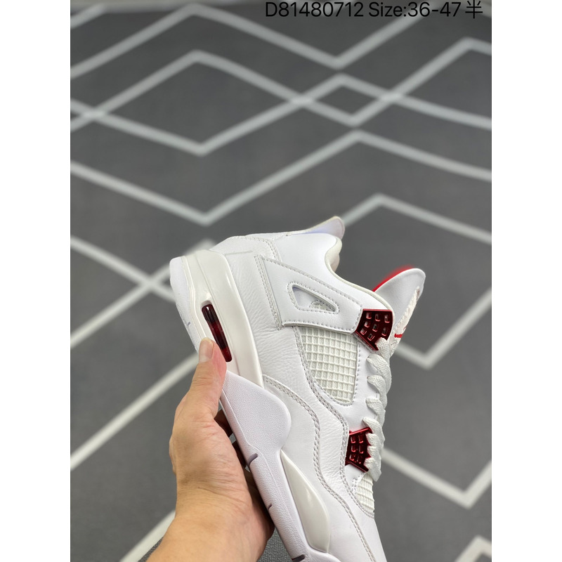 Jordan 4 Retro Metallic in Red