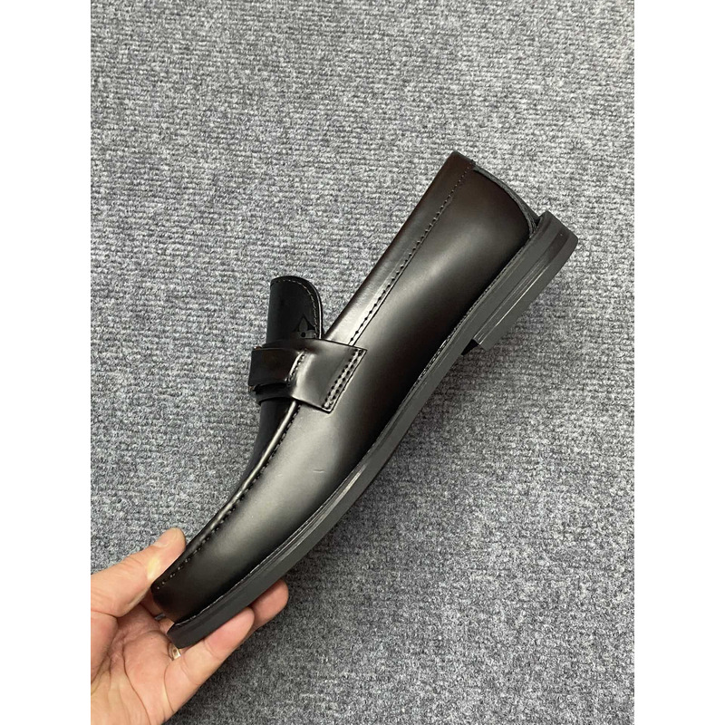 l**is V*t*n major loafer leather shoes