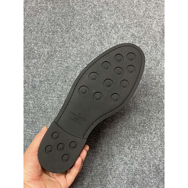 l**is V*t*n major loafer leather shoes