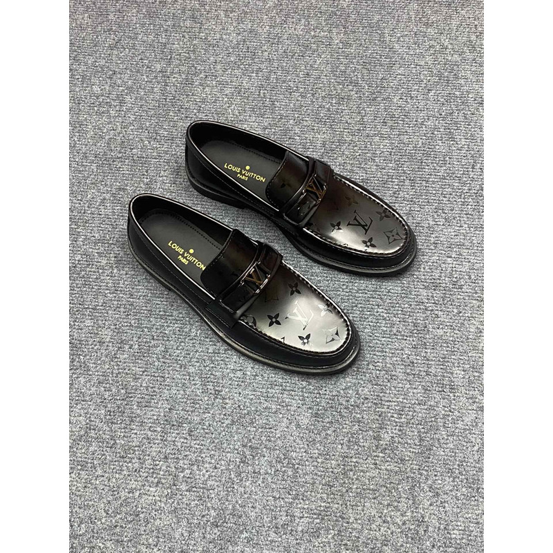 l**is V*t*n major loafer leather shoes
