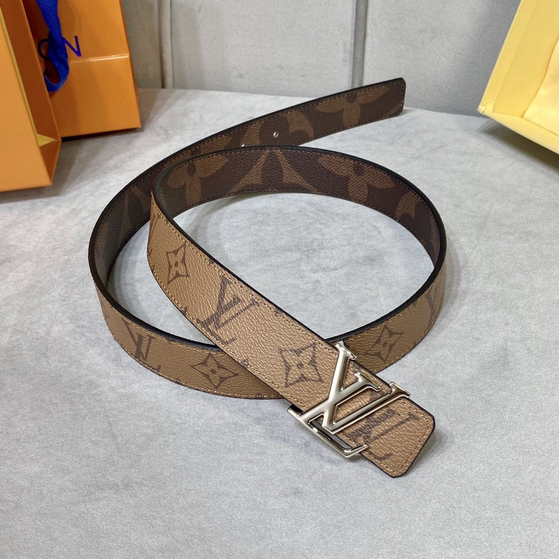 l**is V*t*n double-sided belt