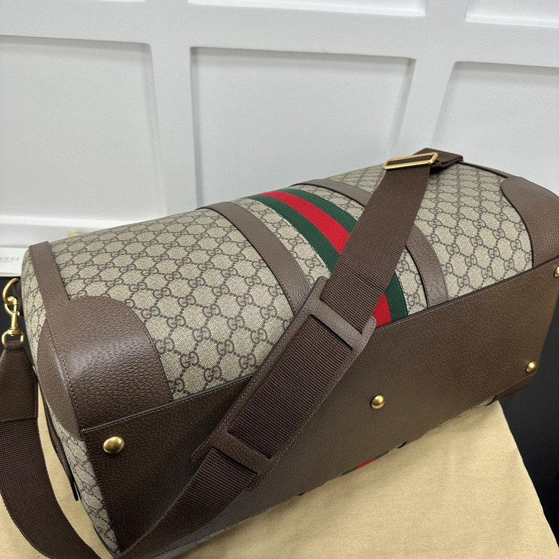 G*u*i savoy series small travel bag