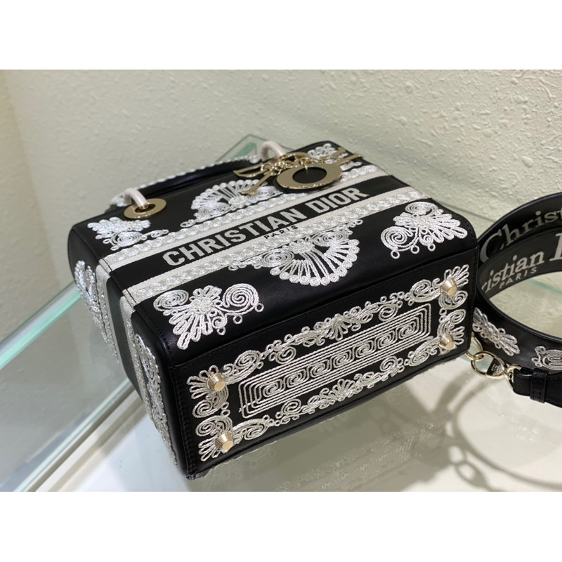 Medium Lady D-Lite Bag PERSONALIZE Mediu Black and White Ornamental Cornely-Effect Embroidery