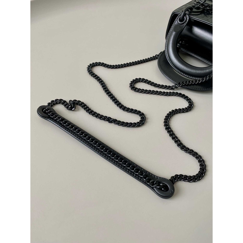 d*or black leather Di*m*nd shaped cannage lady d*or bag