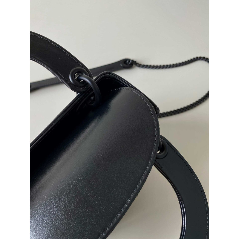 d*or black leather Di*m*nd shaped cannage lady d*or bag