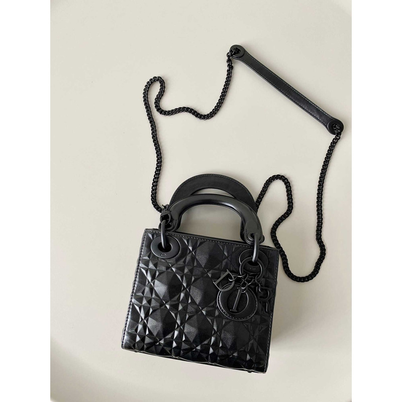 d*or black leather Di*m*nd shaped cannage lady d*or bag