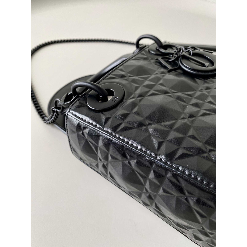 d*or black leather Di*m*nd shaped cannage lady d*or bag
