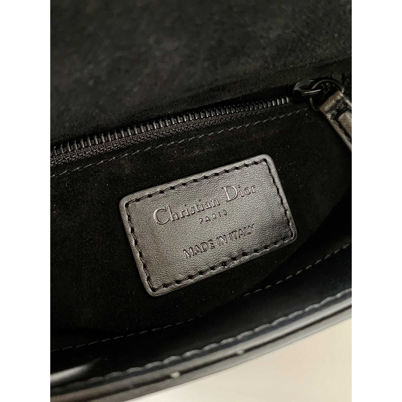 d*or black leather Di*m*nd shaped cannage lady d*or bag