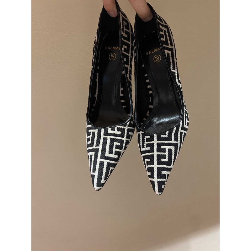 Balmain Logo Monogram Pointed Toe Pumps Black&White