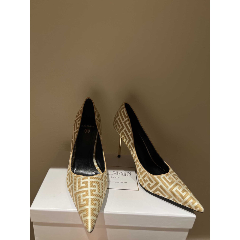 Balmain Logo Monogram Pointed Toe Pumps Yellow&White