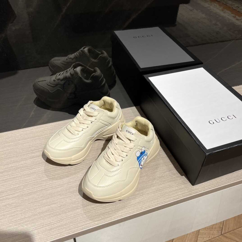 G*u*i x doraemon kids sneakers white