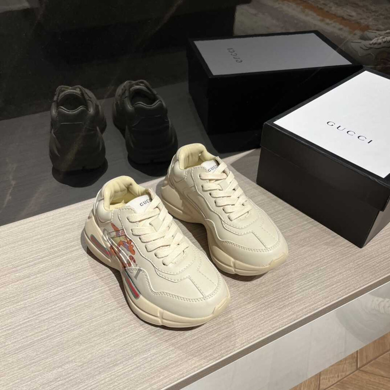 G*u*i x tiger kids sneakers