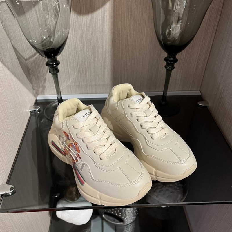 G*u*i x tiger kids sneakers