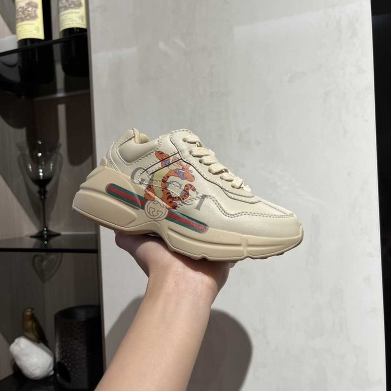 G*u*i x tiger kids sneakers