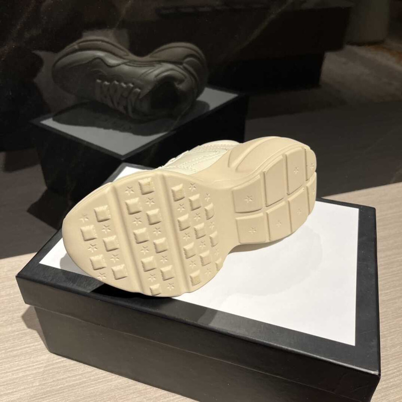 G*u*i x tiger kids sneakers