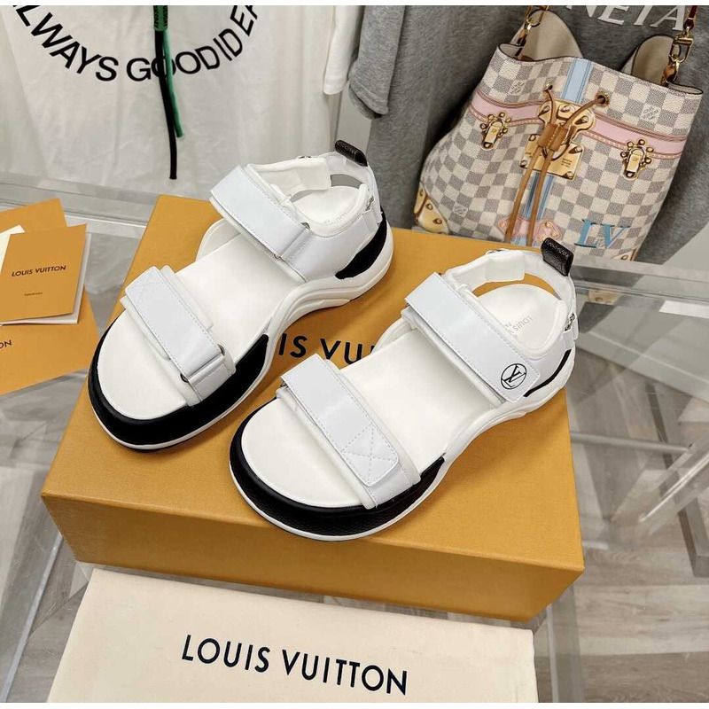 l**is V*t*n archlight sandal black and white