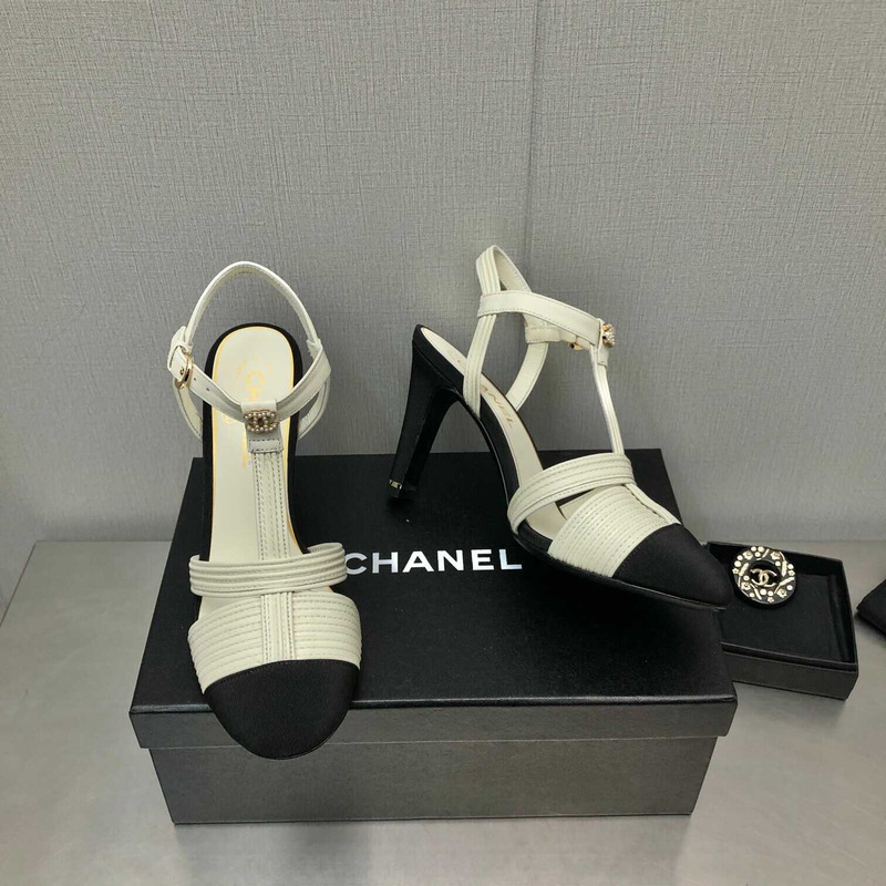 Ch*el lambskin & grosgrain black white