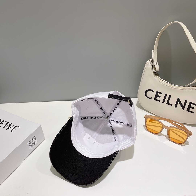 Ba*len*cia*ga black and white splicing baseball cap