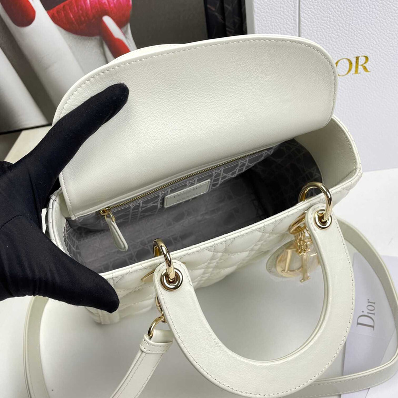 D*or lambskin cannage medium lady D*or white