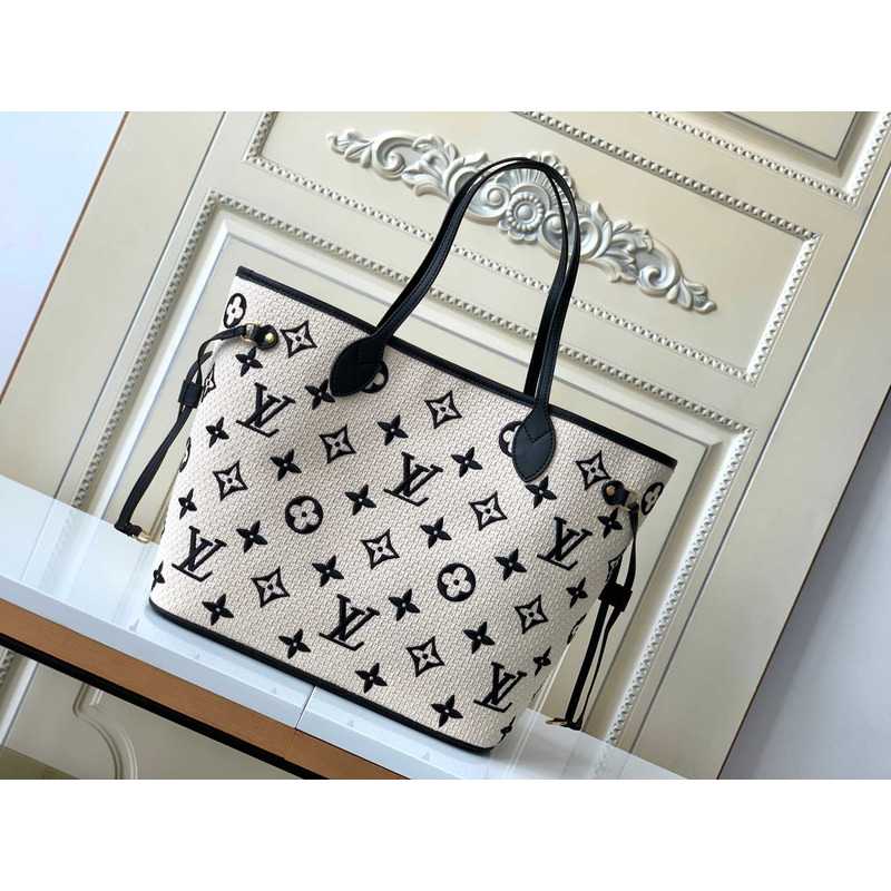 l**is V*t*n neverfull mm white and black