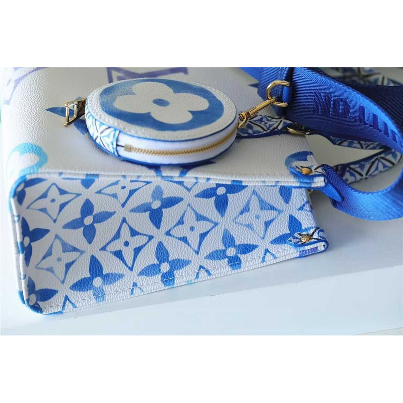 l**is V*t*n l**is V*t*n lv by the pool on the go pm natural gradient blue