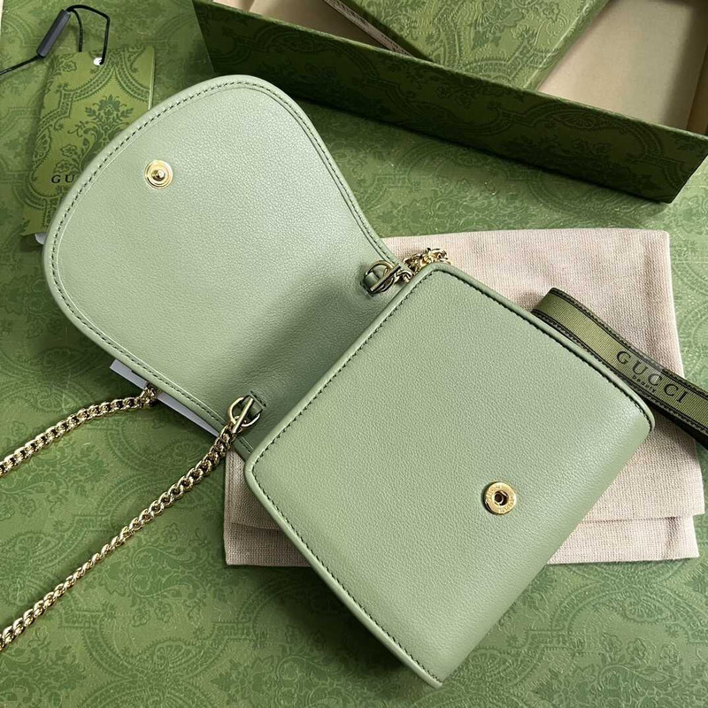 G*u*i blondie medium wallet on chain green