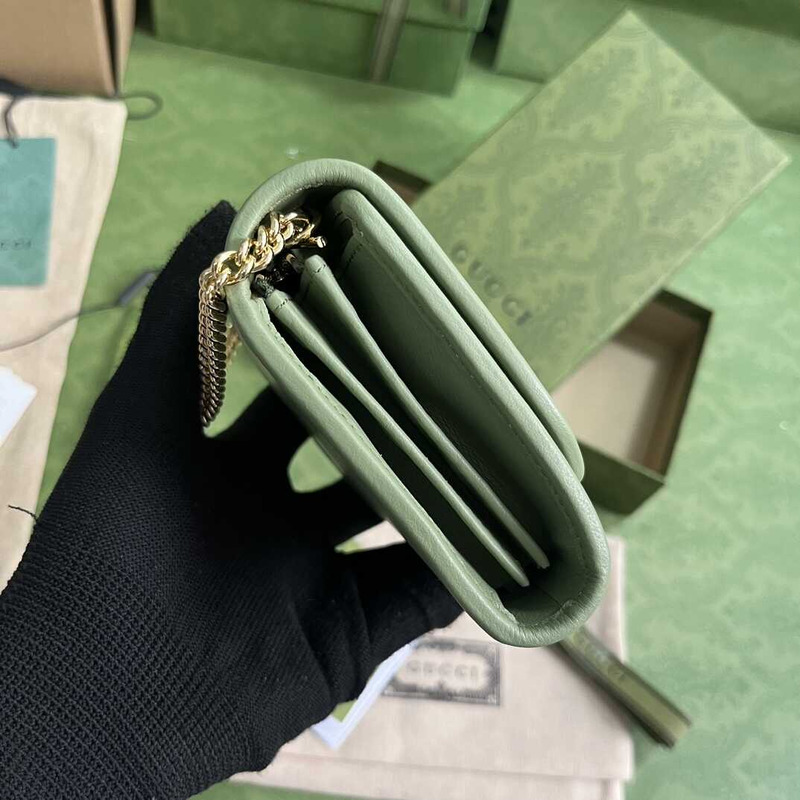 G*u*i blondie medium wallet on chain green