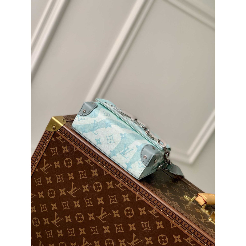 l**is V*t*n steamer wearable wallet crystal blue