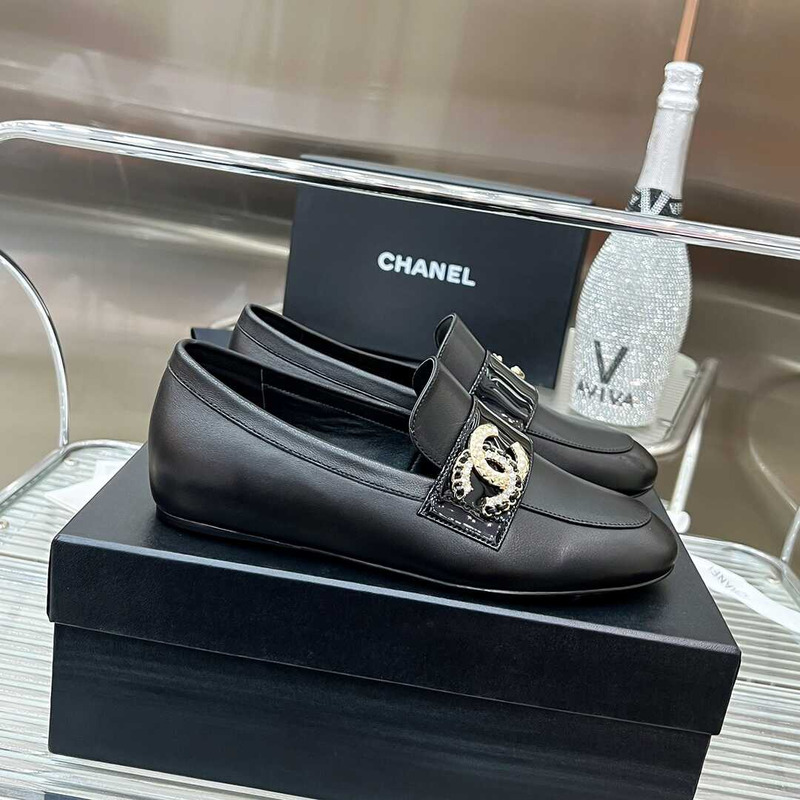 Ch*el classic logo loafers all black