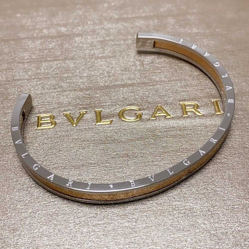 B*l*ai edge lettering logo bracelet silver