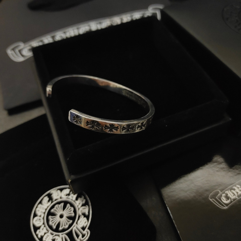 Ch*0me heart classic engraved bracelet