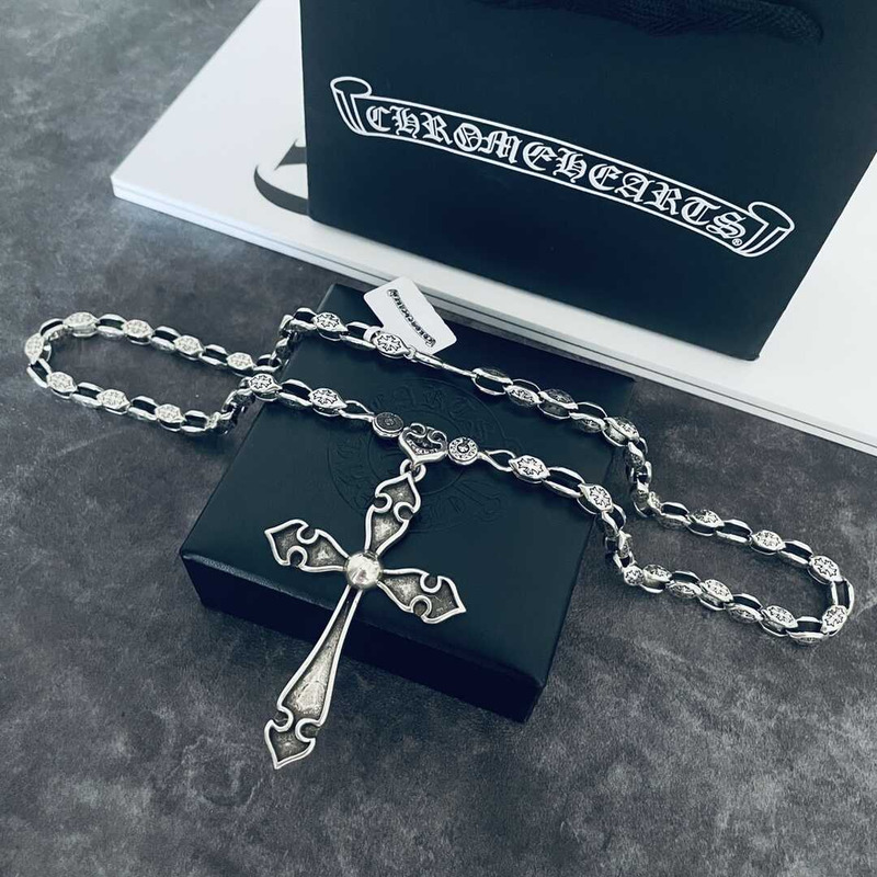 Ch*0me heart spade cross large cross llower-shaped necklace