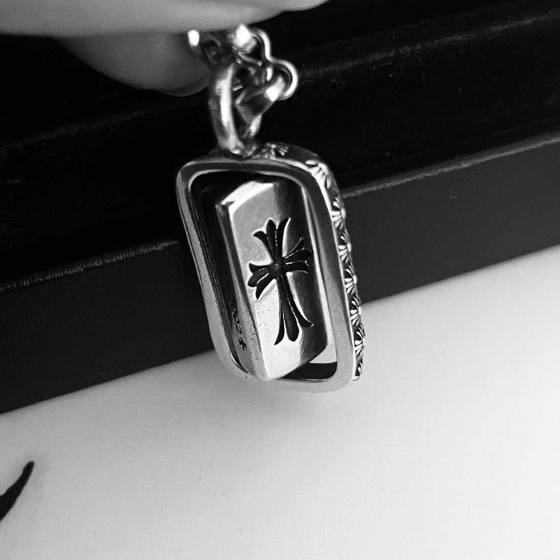 Ch*0me He**ts sterling silver necklace