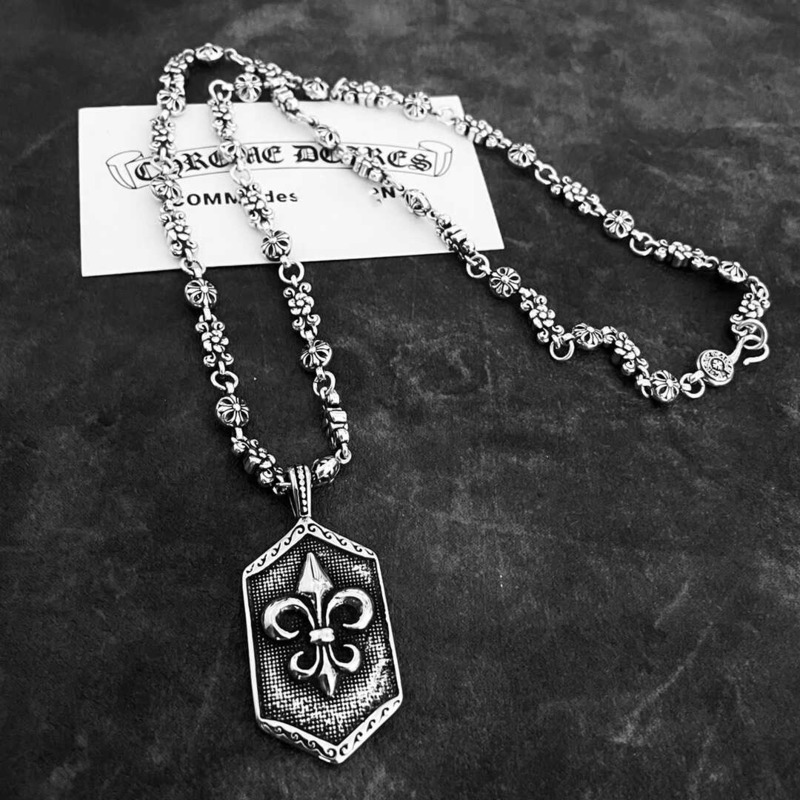 Ch*0me He**ts sterling silver necklace